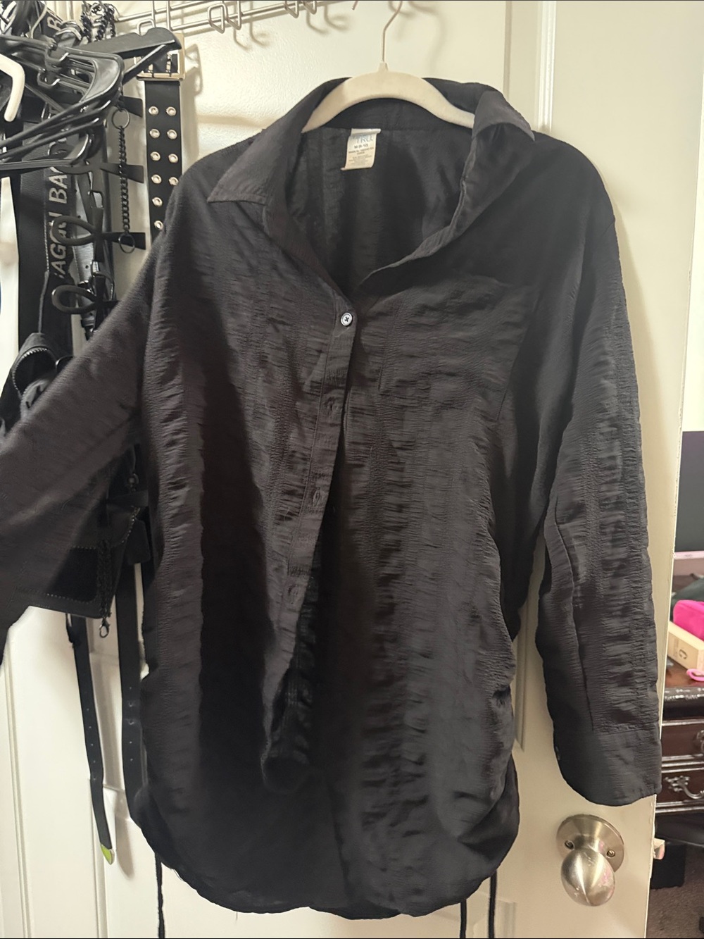 Time and Tru Black Textured Button-Down Shirt
